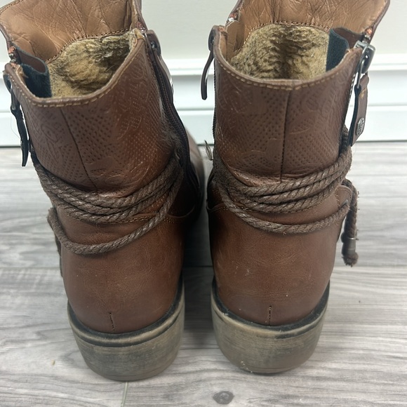 Brown Taxi ankle boots - Picture 5 of 7